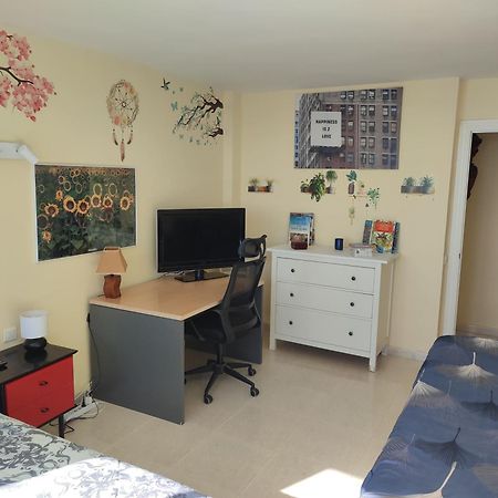 Apartamento En Playa Semi-Privada Benalmadena Exterior photo